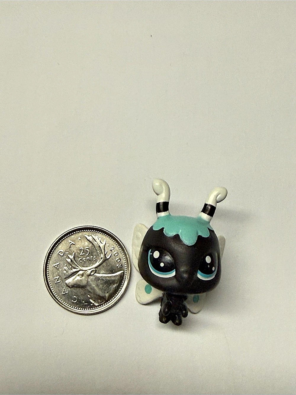 Hasbro Littlest Pet Shop (Series 1) #1-21 Flit Butterwings Insect Figure